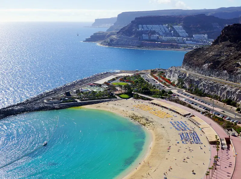 imagen de la playa amadores